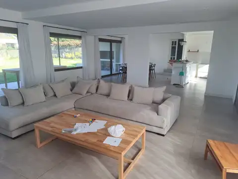 EN ALQUILER ESPECTACULAR PROPIEDAD A ESTRENAR