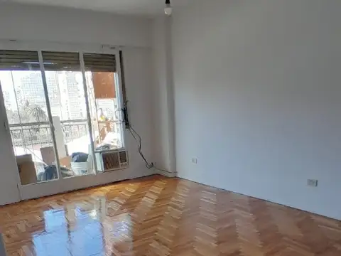 Departamento en Alquiler en Flores, $ 650.000