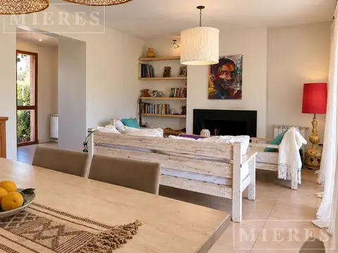 Casa en Alquiler Temporal en El Jacarandá, USD 3.000