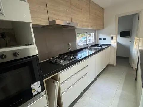 VENTA CASA TRES DORMITORIOS MIRADORES MANANTIALES