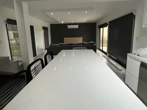 Casa 4 Amb Lagos San Eliseo pileta y jardin