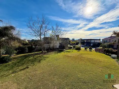 CASA EN VENTA EN LOS NARANJOS CANNING