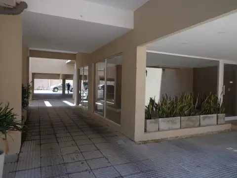 Excelente departamento de 3 ambientes con cochera
