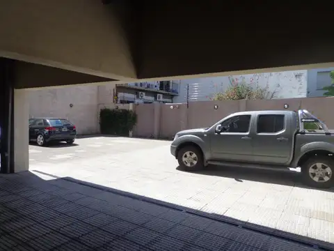 Excelente departamento de 3 ambientes con cochera
