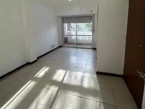 Alberto Lartigau 500, Piso 1