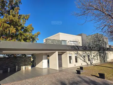 Casa  en Venta en El Nacional, General Rodríguez, G.B.A. Zona Oeste