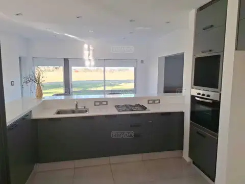 Casa en Venta en El Nacional Club De Campo, USD 580.000