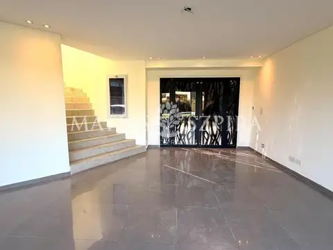 Casa 5 ambientes en venta Barrio Privado Astorga