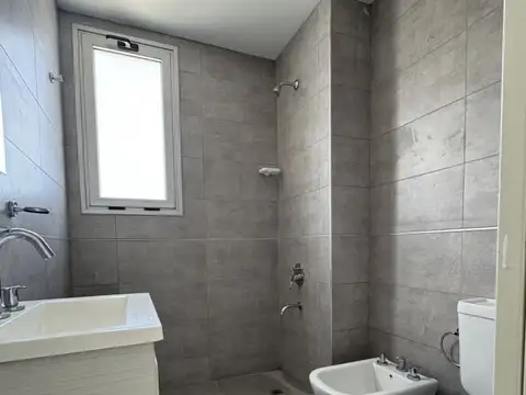 Depto Tipo Casa en Alquiler en Puerto Madryn, $ 700.000