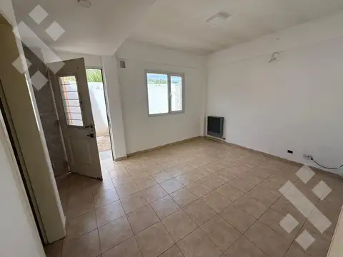 Depto Tipo Casa en Alquiler en Plottier, $ 1.900.000