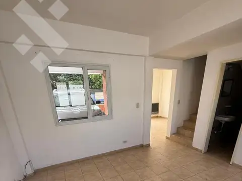 Depto Tipo Casa en Alquiler de 3 dormitorios