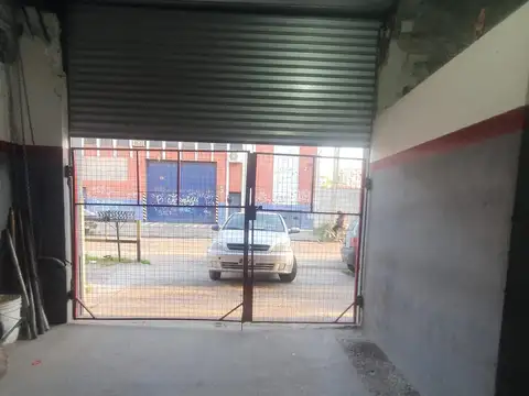 Esteban Merlo  al 5600