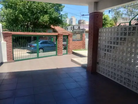 100