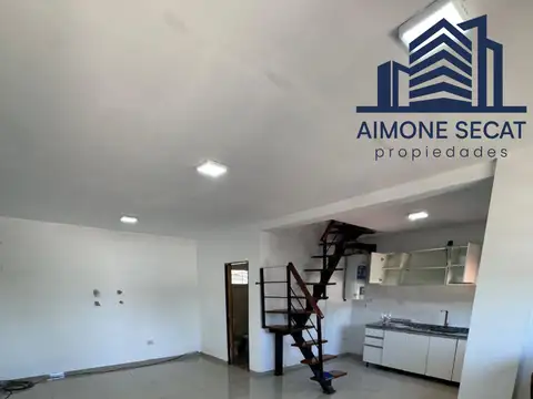Departamento tipo casa de 3 ambientes en alquiler - José L. Suarez
