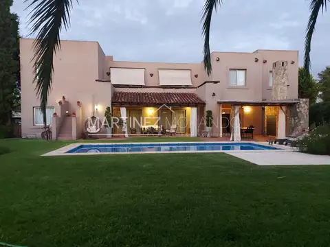 Casa en Alquiler de 3 dormitorios