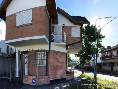 Depto Tipo Casa en Venta de 5 ambientes