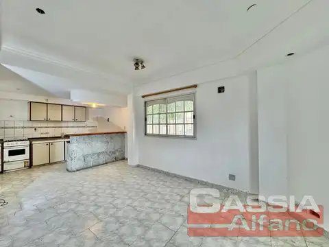Depto Tipo Casa en Venta en Lanus Oeste, USD 119.000