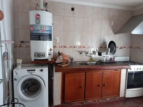 Casa 3 ambientes con 1 baño
