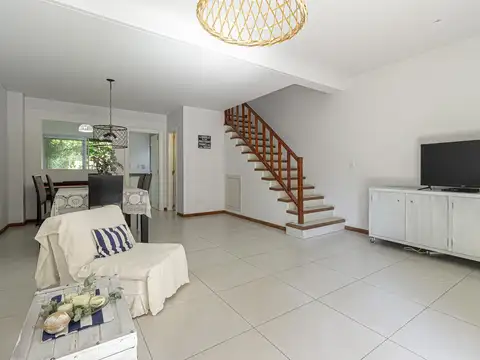 Depto Tipo Casa en Venta en Tigre Centro, USD 280.000