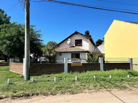 HERMOSO DUPLEX 4 AMB. CON TERRENO - CENTRO