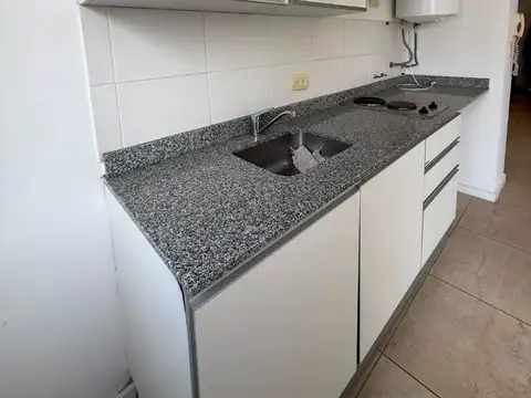 Alem 1200, Piso 07