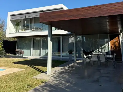 Casa en Venta en Funes Hills Miraflores, USD 460.000