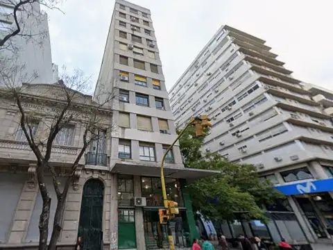 VENTA SEMIPISO DE OFICNAS 130 M2  COLON Y DRAGO