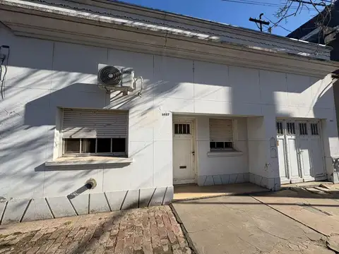 VENTA DE CASA CENTRICA EN ESPERANZA