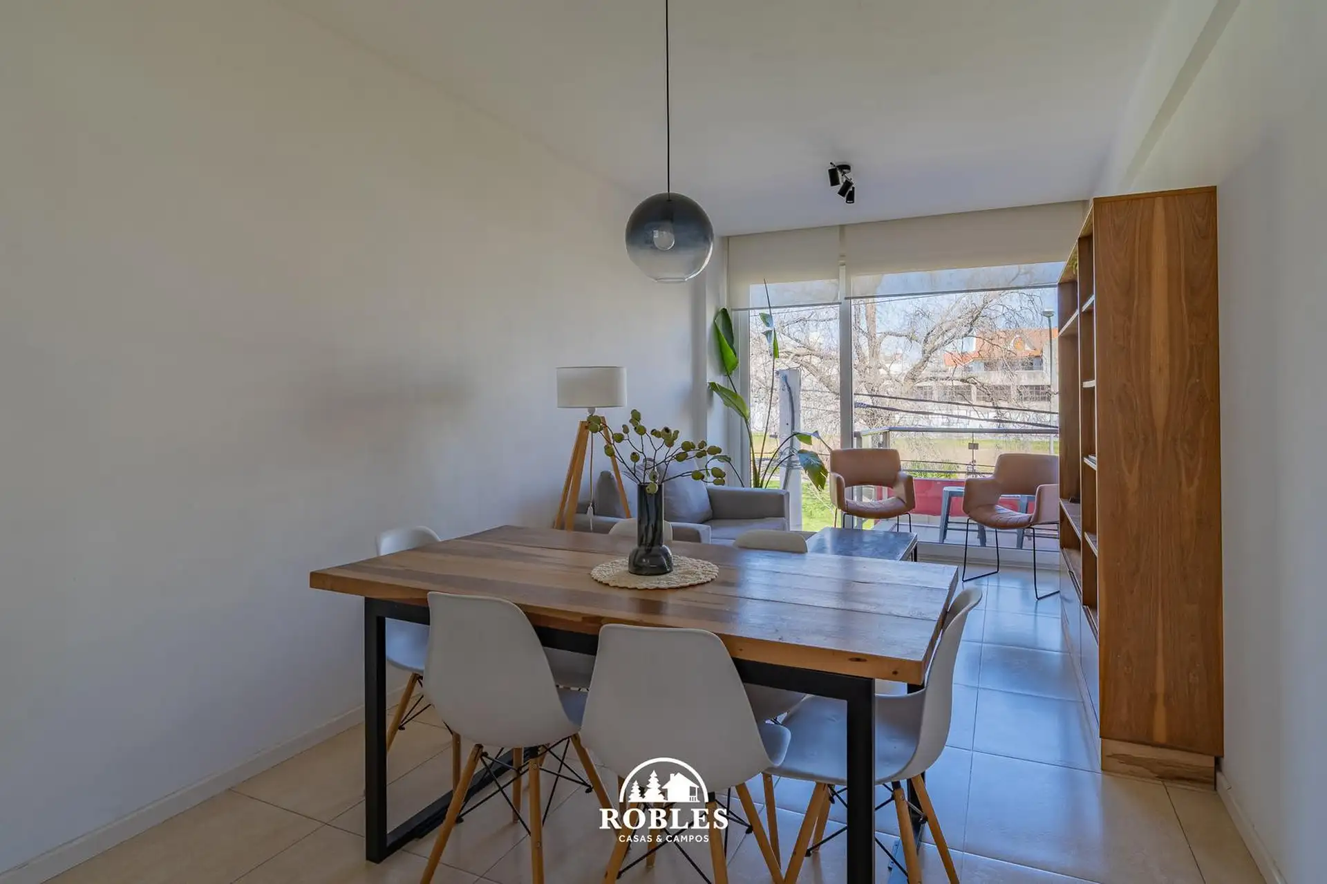 Departamento tres ambientes frente a Plaza Guemes