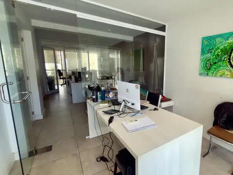 EXCELENTE OFICINA EN VENTA