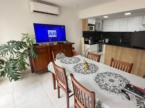 CASA INTERNA UNICA DE 3 DORM. EN COSTANERA