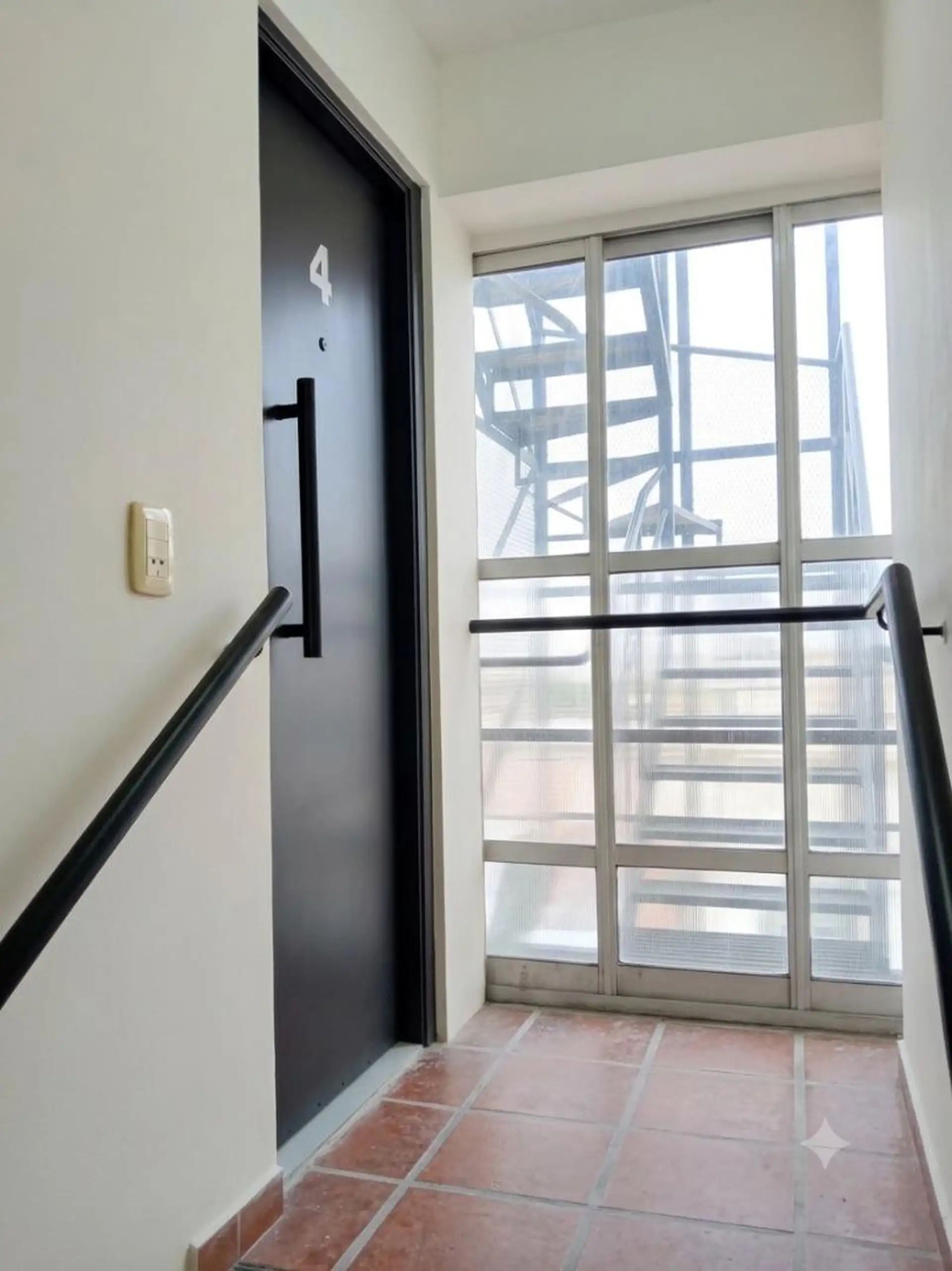 Departamento planta alta 3 amb, 45m² en calle Rodriguez — Las Heras y Montevideo