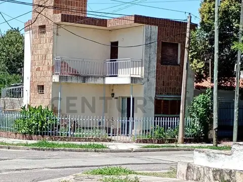 Casa 3 Dor a la Venta en Colinas V. Sarsfield - Apto credito