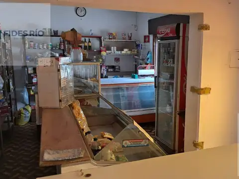 Casa 7 ambientes con 2 baños
