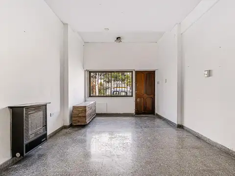 Depto Tipo Casa en Venta con 1 cocheras