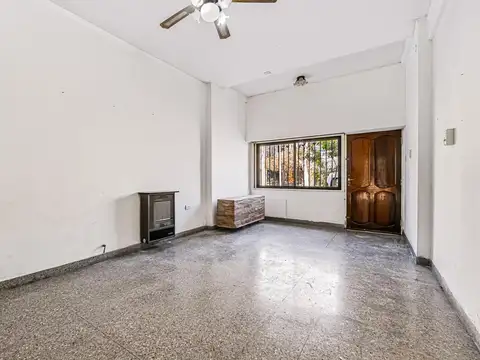 Venta PH / Casa Parque Avellaneda | 3 Ambientes + Dependencia, Jardín, Patio y Cochera