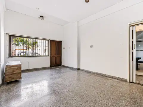 Depto Tipo Casa en Venta en Parque Avellaneda, USD 195.000