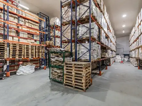 Galpon en Venta en Barracas, USD 875.000