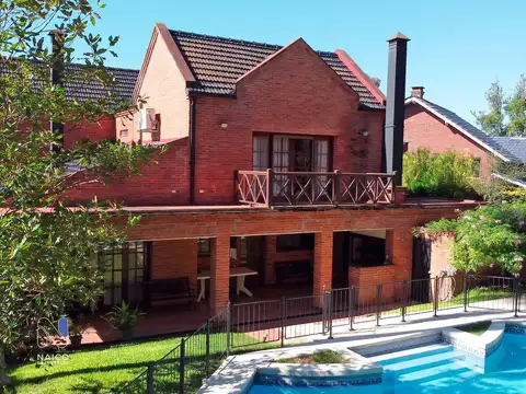 Casa en venta 6 ambientes Oportunidad Apto Credito. Digna de visitar 