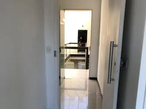 MGA. Venta con renta .Oficina de 80 m2 en Riviera Park,Av Agustin Garcia 0