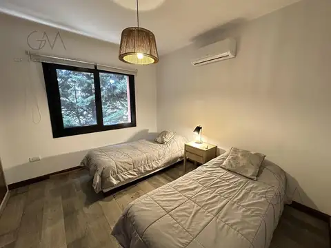 Casa en Alquiler Temporal con 1 cochera