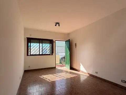 O'Higgins 500, Piso 1