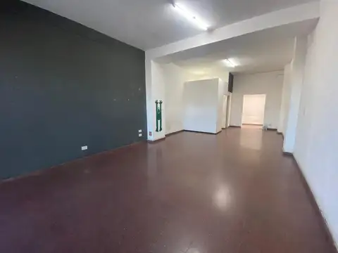 Local en Alquiler en San Justo, $ 1.800.000