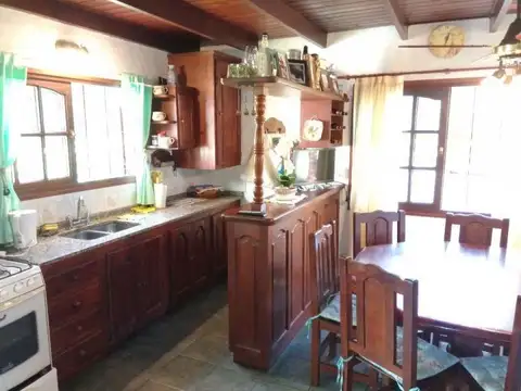 Casa 3 ambientes con 2 baños