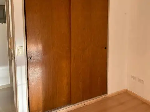 Departamento en Alquiler en Monte Castro, $ 730.000