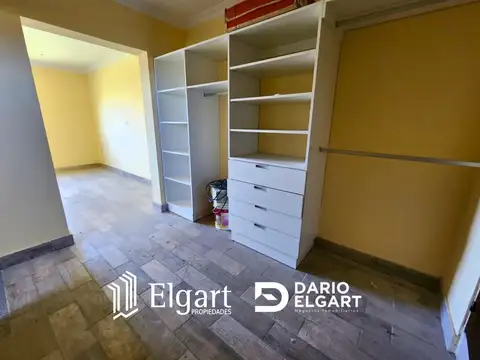 Casa 5 ambientes con 2 baños