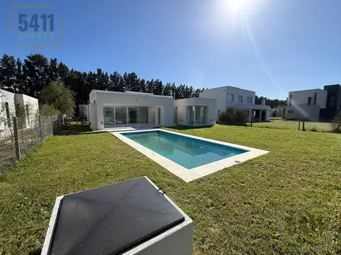 Alquiler Casa 4 ambientes Jardin Pileta en Santa Ines