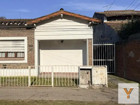 Casa en Venta en Los Hornos, La Plata