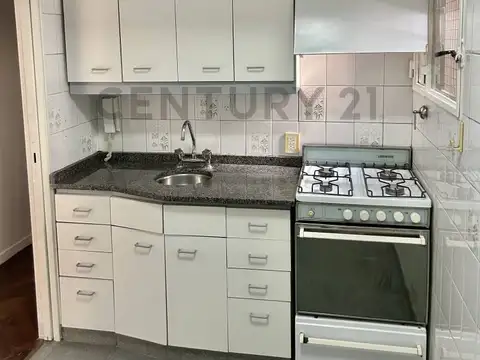 Venta Departamento de 3 Ambientes con Dependencia o Tercer Dormitorio y Baulera