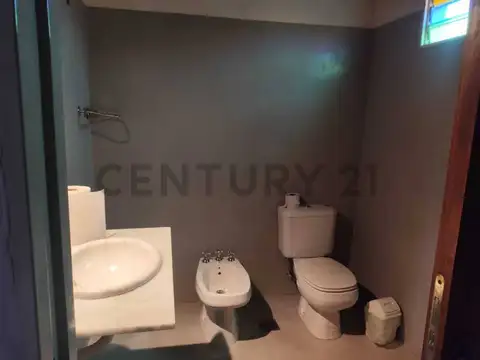 Venta de Casa Multifamiliar 7 AMBIENTES MERLO NORTE